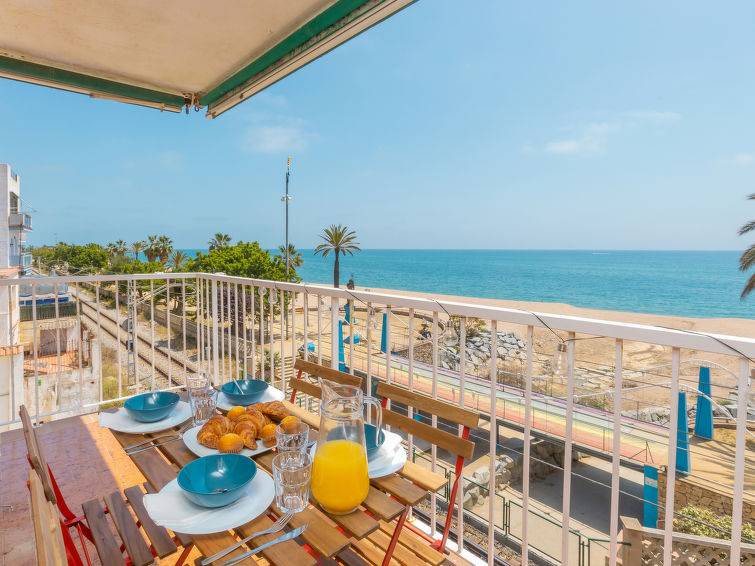 Canet de Mar Apartment | Canet Beach