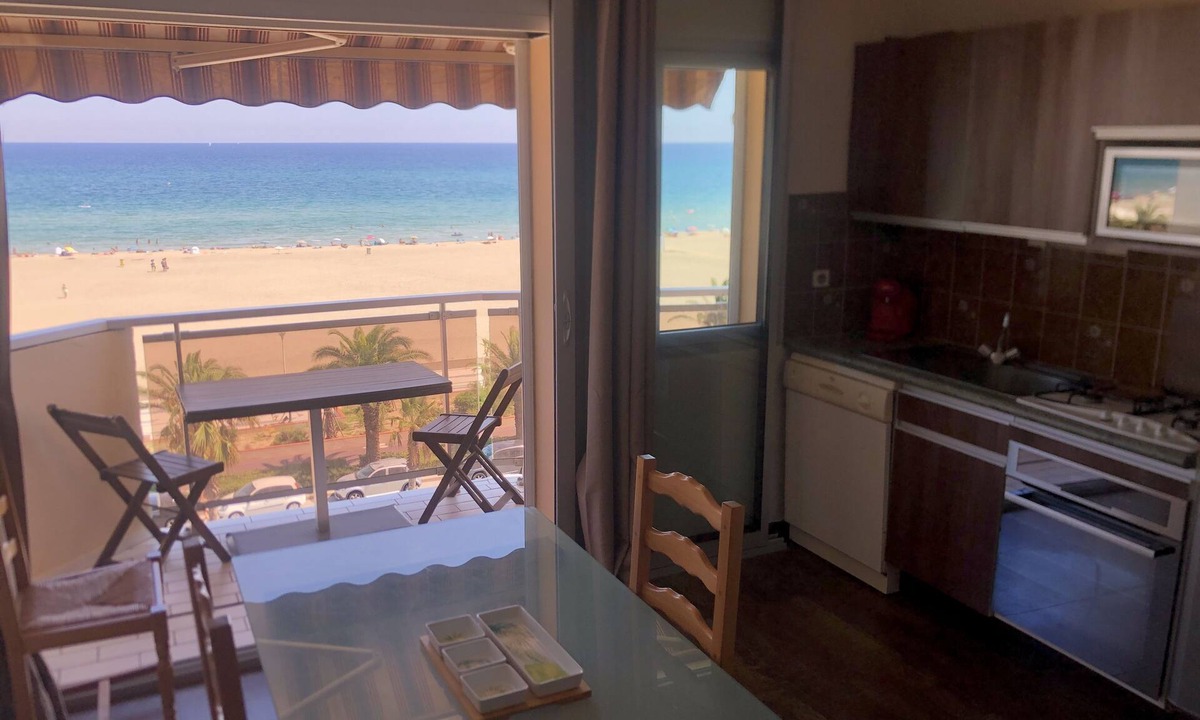 Le Grand Large Apartment | Canet-plage, T2 Face Mer, 46m2,traversant, Parking Couvert, Clim Mobile, Wifi