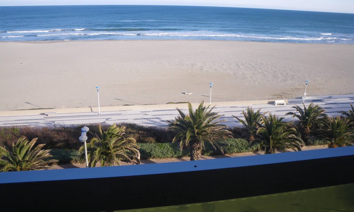 La Cote Radieuse Apartment | Canet plage beau T2 waterfront, Breathtaking sea view, Private Parking Wifi