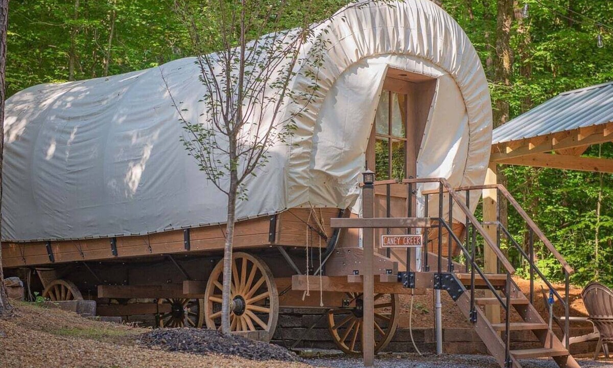 Benton Apartment | Caney Creek | Luxury Covered Wagon Glamping