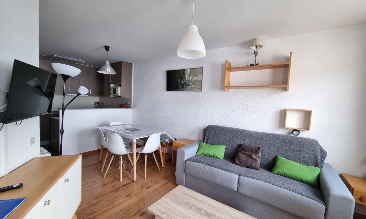 Pas de la Casa Apartment | CANIGOU 34-HUT2-005808-10 M from slopes