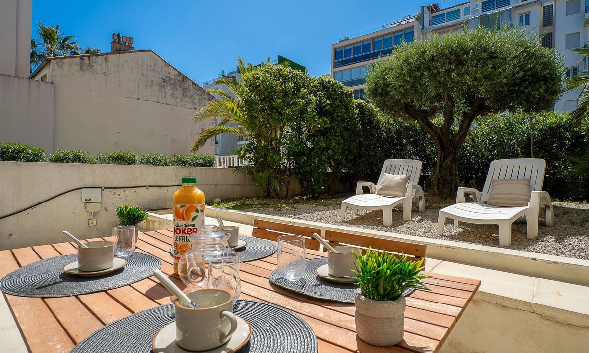 Pointe Croisette Apartment | Cannes Bay by Interhome