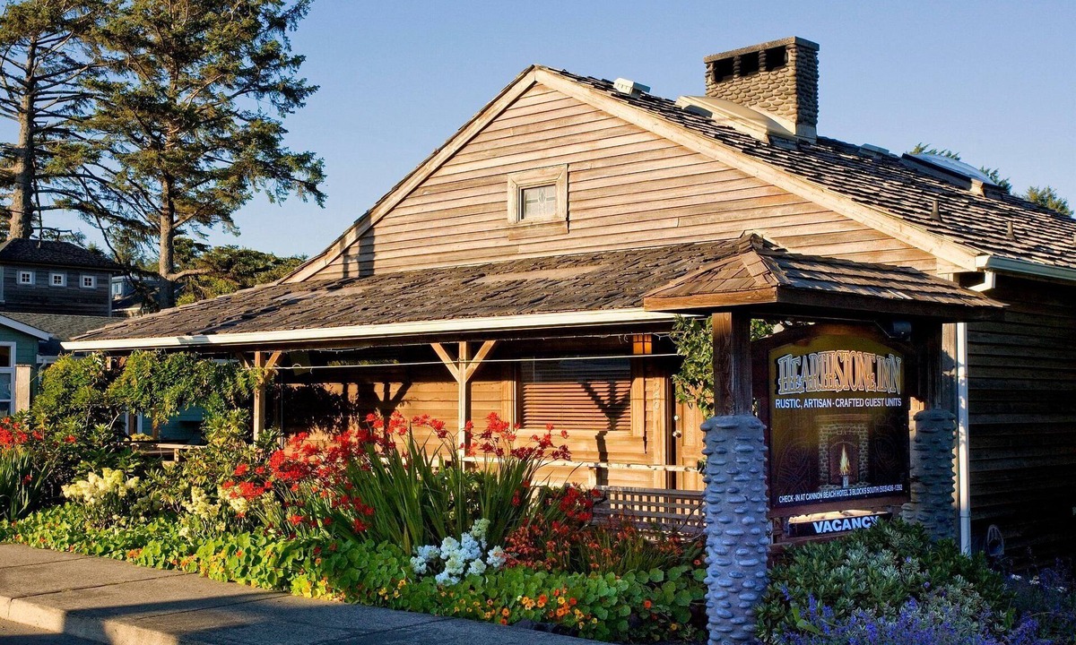 Downtown Cannon Beach Hotel | Cannon Beach Hotel Collection