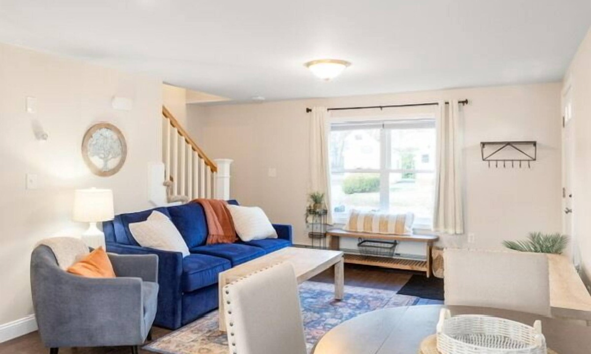 Salem House | Canobie Lake Hideaway