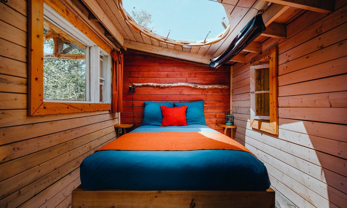 Sacre Coeur House | Canopee Lit