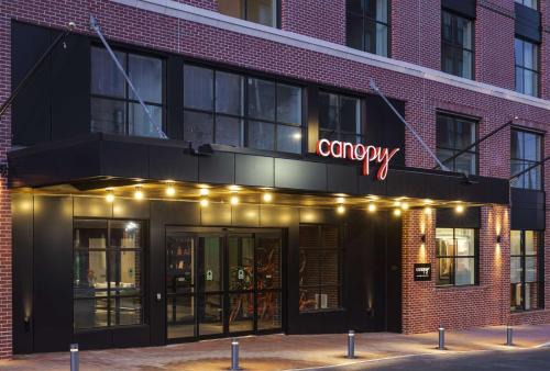 Downtown Portland Hotel | Canopy By Hilton Portland Waterfront