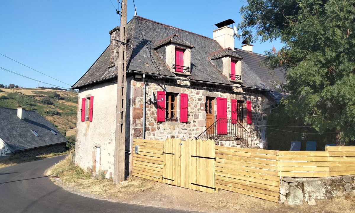 Saint-Projet-de-Salers House | Cantalien House