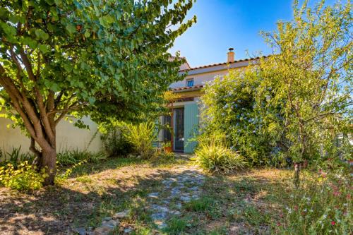 Lunel-Viel Bed & Breakfast | Cantegrel 1st Floor From 1 To 5