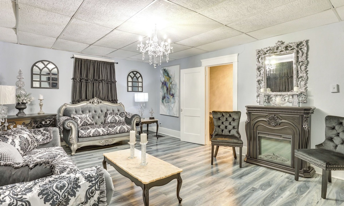 Canton Condo | Canton Condo Near Football Hall of Fame & Dtwn!
