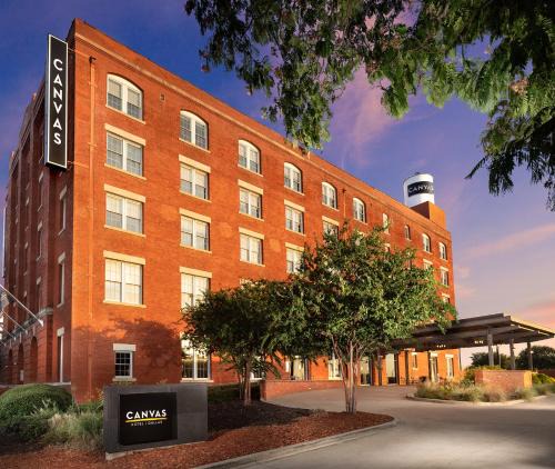 Cedars Hotel | Canvas Hotel Dallas