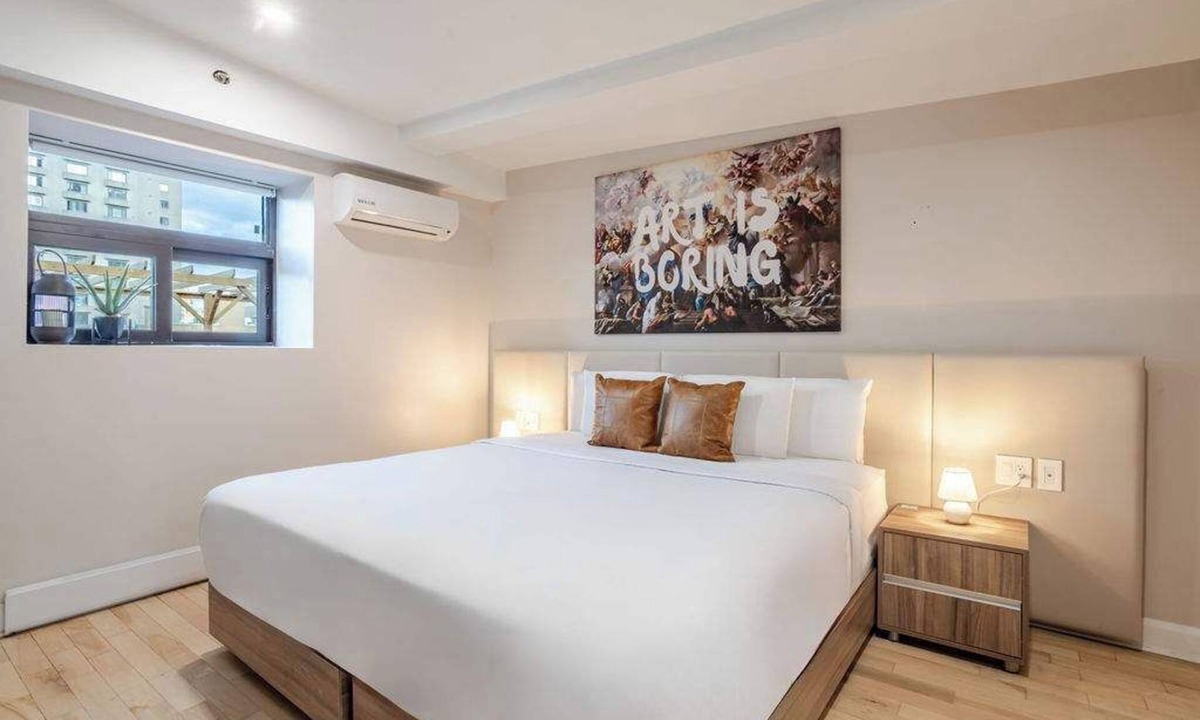 Gay Village Hotel | Canvas King – Heart of Montreal