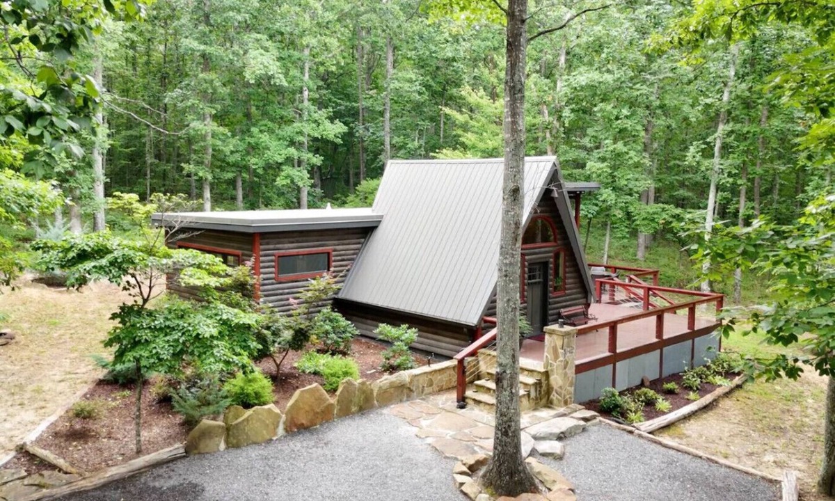 Fort Payne Cabin | Canyon A-Frame Cabin | Fire Pit, Sauna, Hiking