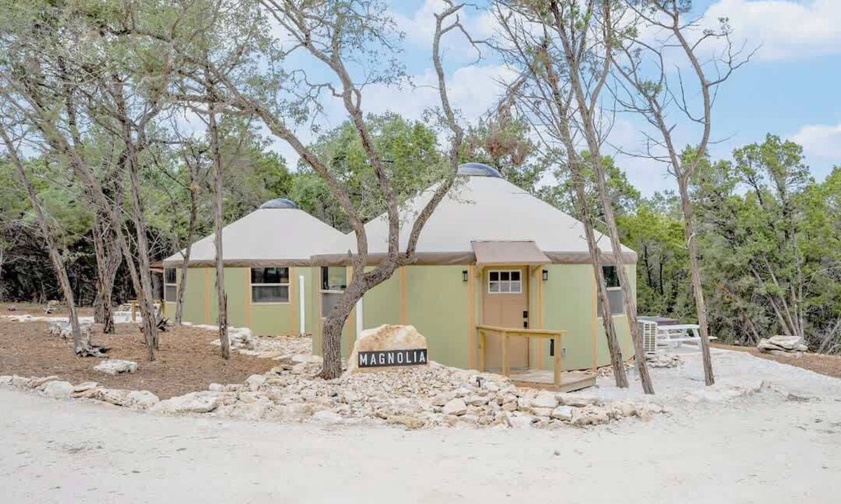 Canyon Lake Cabin | Canyon Family Yurt Cabin - Hot Tub, Loft, Full Kitchen & Bath