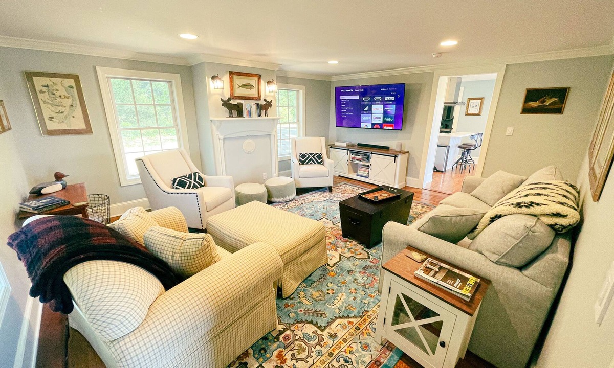 Cape Charles House | Cape Charles VA retreat with game arcade 👾, fire pit 🔥, Peloton 🚴🏽‍♀️, EV🔋