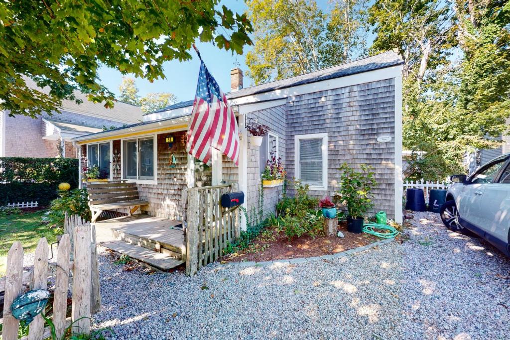 Falmouth House | Cape Cod-age
