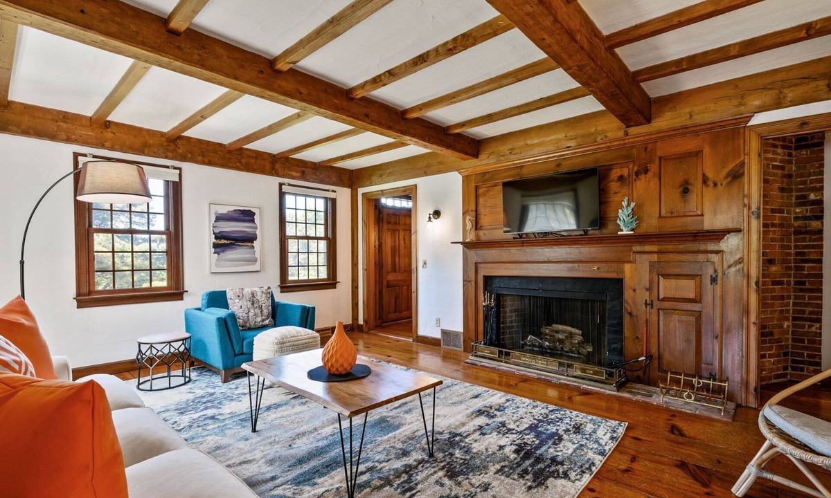 East Dennis House | Cape Cod Charm: Bay Views & Family Fun