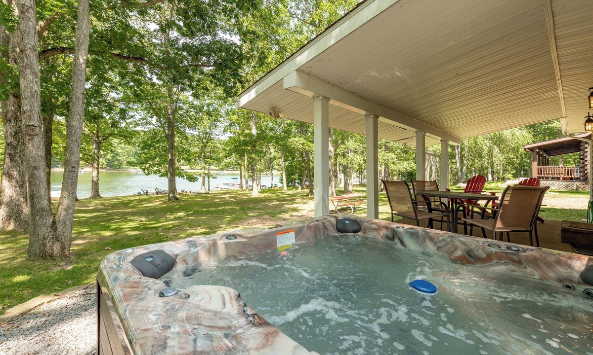 Swanton House | Cape Cod Charm w/Dock Slip & Fire Pit