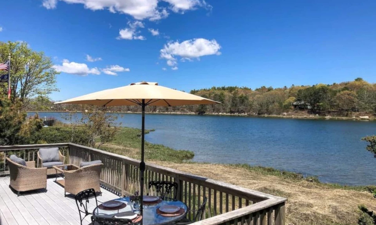 Monument Beach House | Cape Cod Waterfront Home
