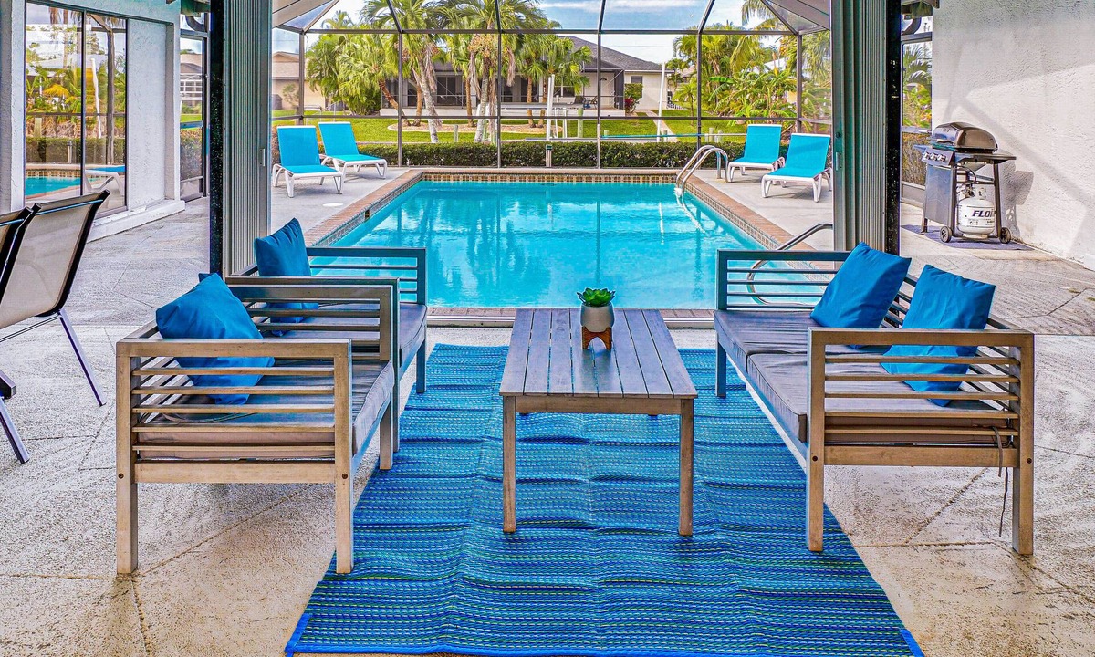 Caloosahatchee House | Cape Coral Home w/Heated Pool, Dock & Gulf Access