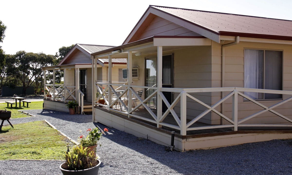 Cape Jervis Hotel | Cape Jervis Holiday Units