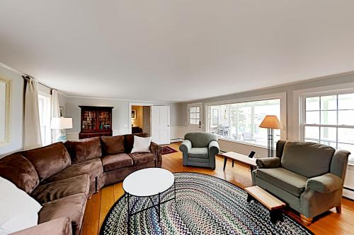 Brewster House | Cape Landing Cottage