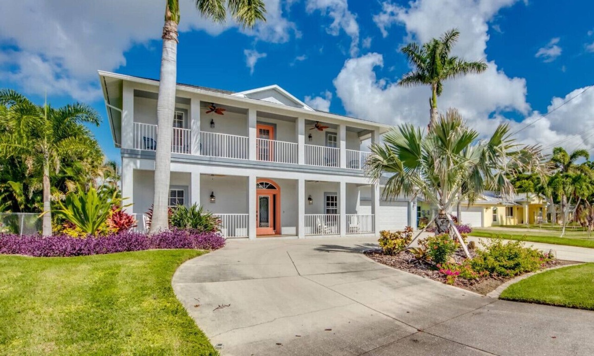 Caloosahatchee Apartment | Cape Serenity.Waterfront on Canal w/River Views