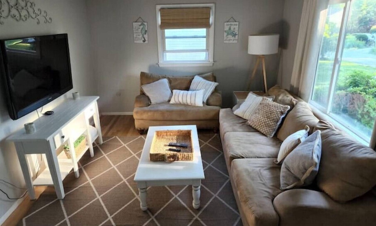 Narragansett House | Cape Tupelo