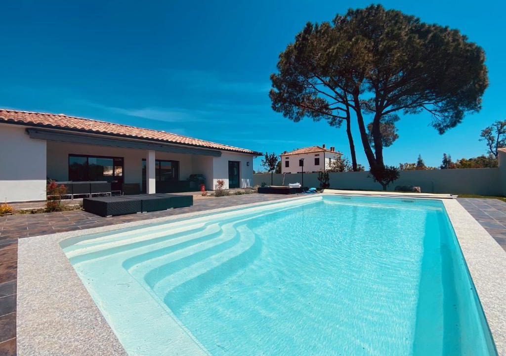 Ventiseri Villa | Capella Suttana