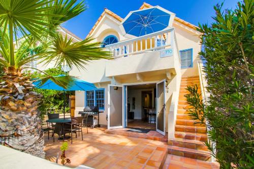 South Mission Beach House | Capistrano Bungalow