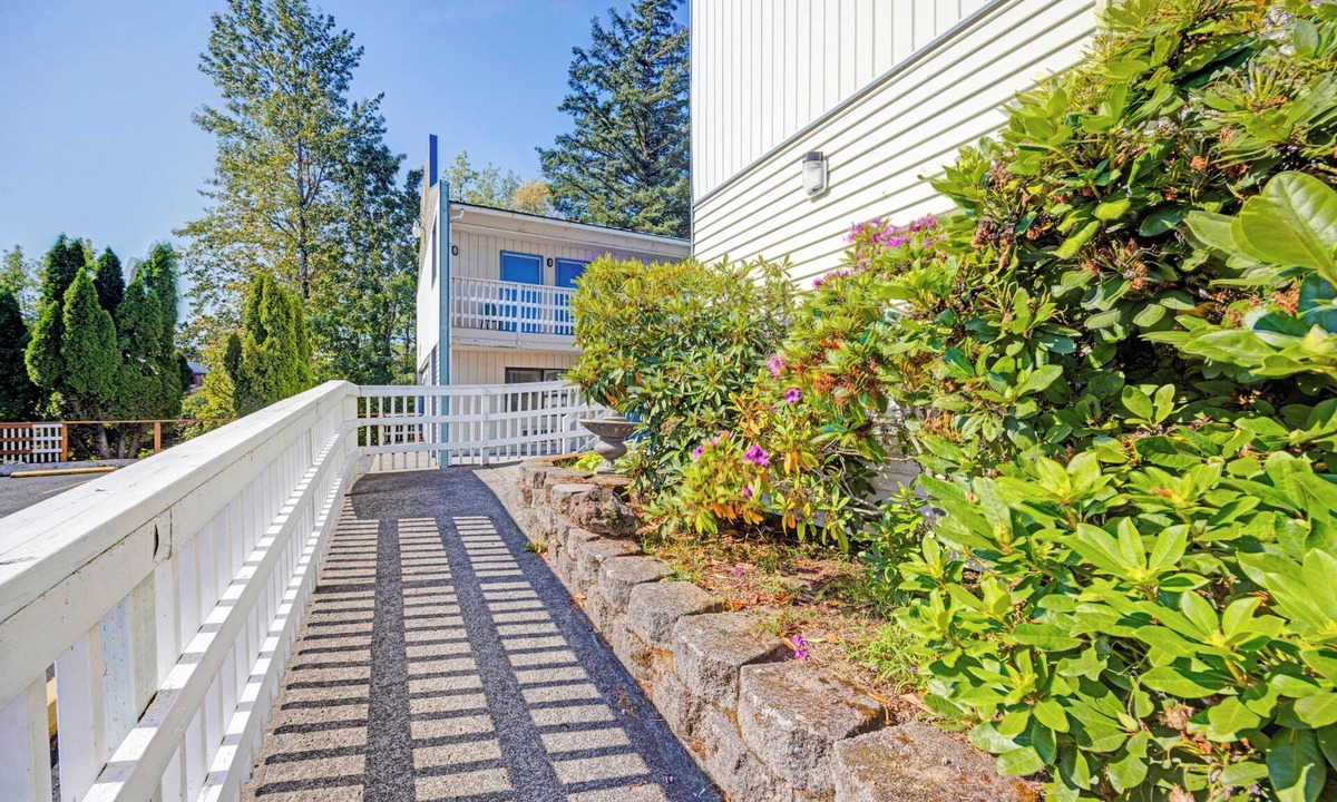 Stevenson Hotel | Capital O Stevenson Inn Riverside