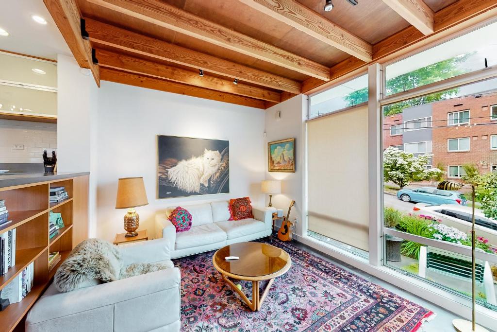 Mann House | Capitol Hill Kitty Corner