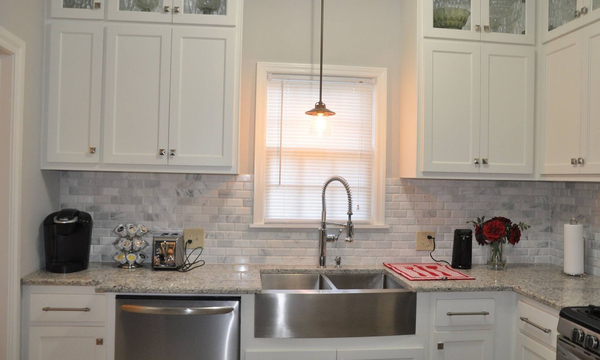 Central Oklahoma City House | Capitol House - Historic 5bed/3bath house near OUHSC,State Capitol and Downtown