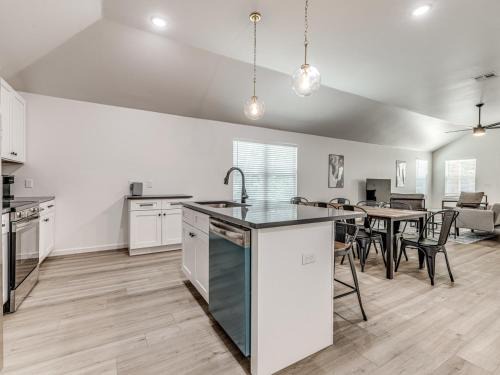 Central Oklahoma City Apartment | Capitol View Cottage Close to OU Health & Downtown
