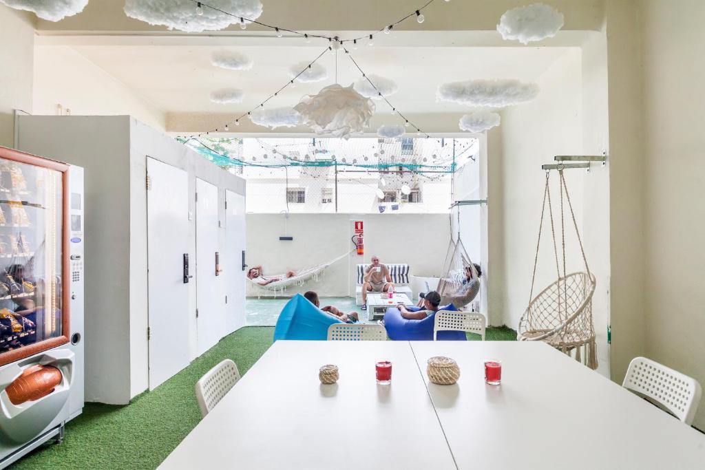 L'Amistat Hostel | Capsule hostel valencia