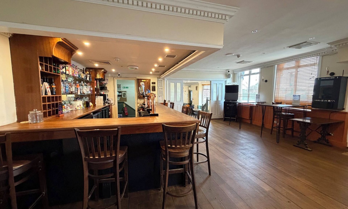 Littlestone-on-Sea Hotel | Captain Howey Hotel