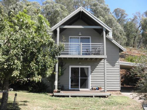 Tawonga South Ski Chalet | Captain Moonlight Cottage