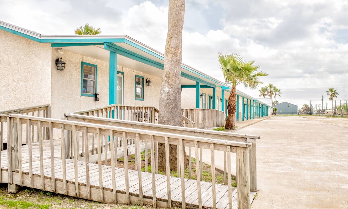 Port O Connor Hotel | Captain Quarters Motel