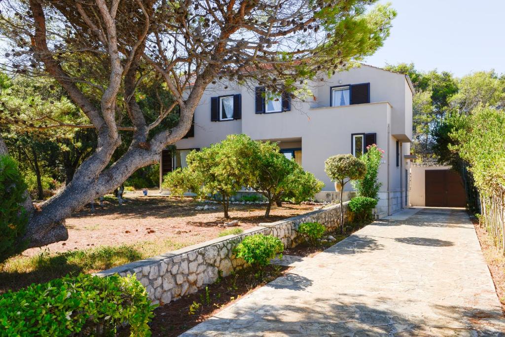 Ugljan Villa | Captain's Beach House