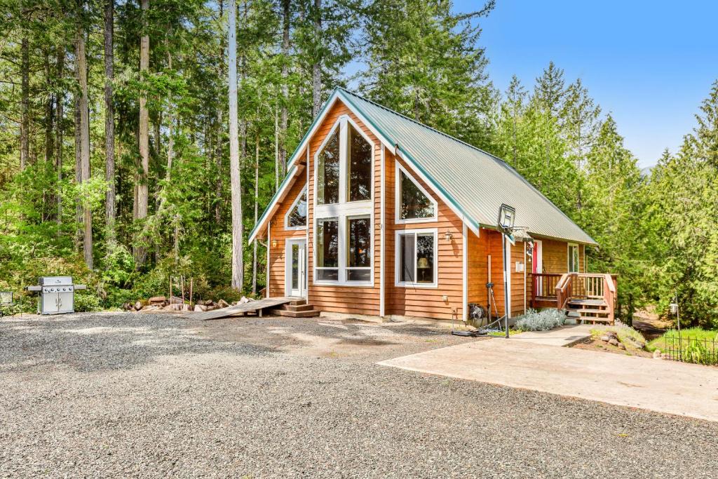 West Hills House | Captain's Cabin