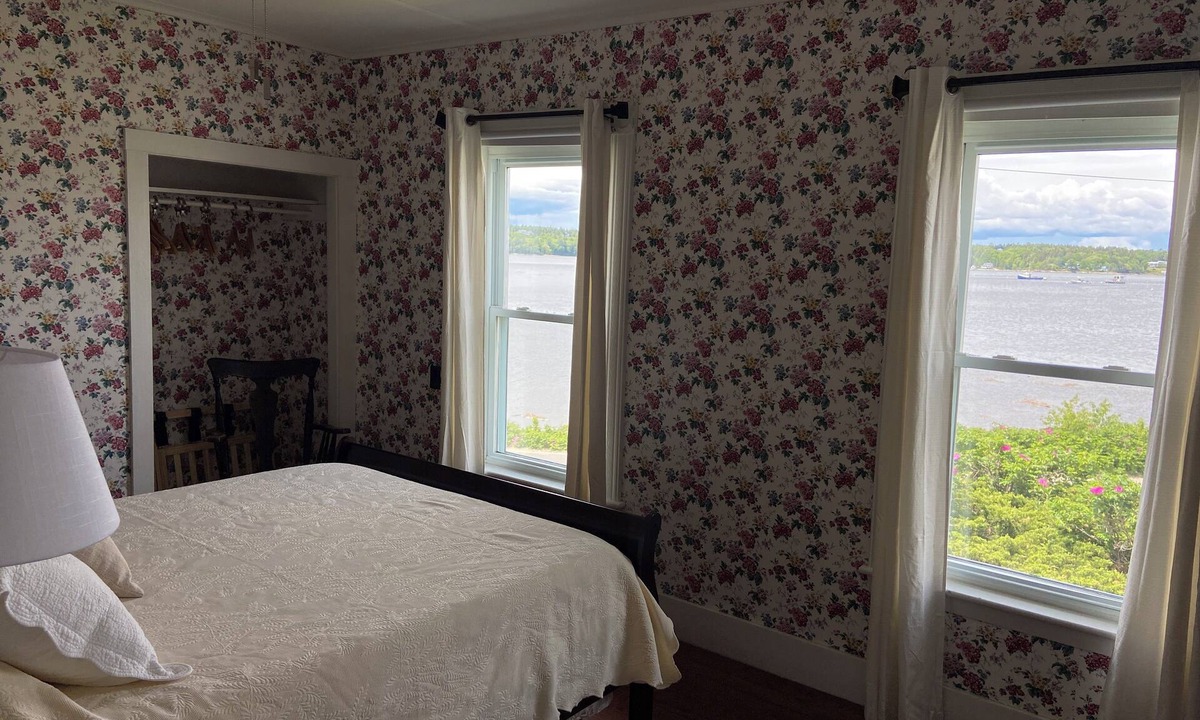 Phippsburg House | Captain's Quarters - Seaside Suite on Popham Beach!