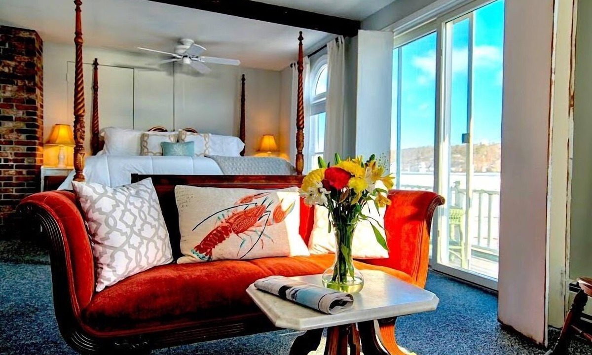 Boothbay Harbor Bed & Breakfast | Captain Sawyer's Bed & Breakfast