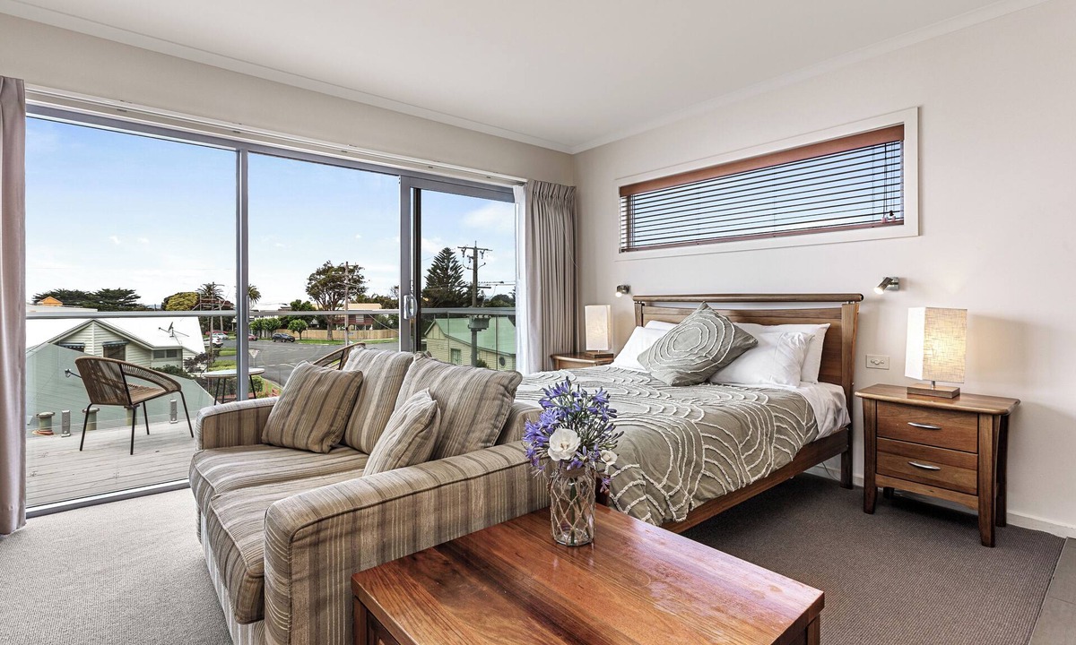 Apollo Bay Hotel | Captains At The Bay