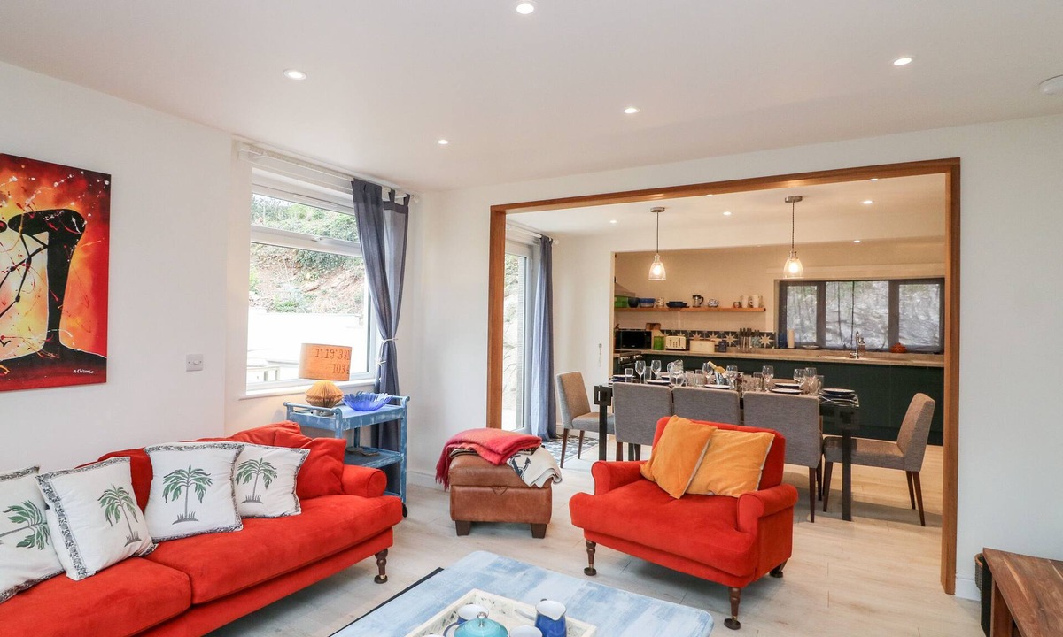 Dartmouth Cottage | Captains Lodge