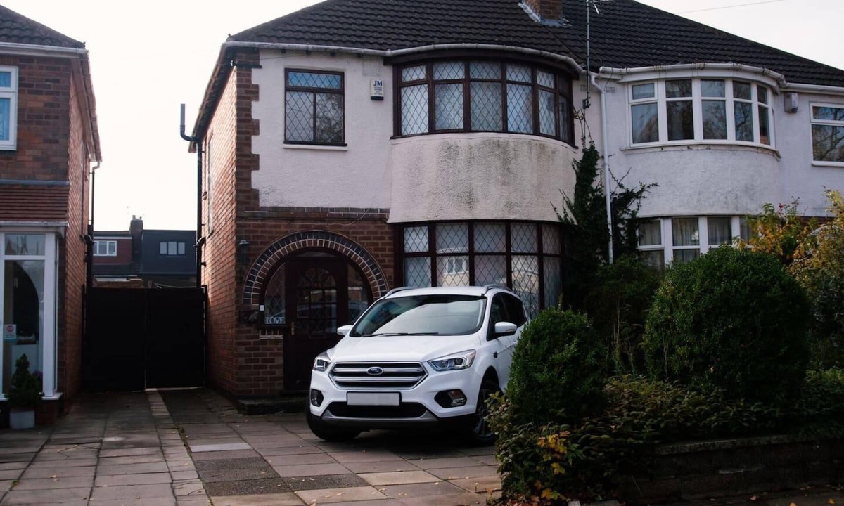 Shirley House | Captivating 3-Bed House in Birmingham