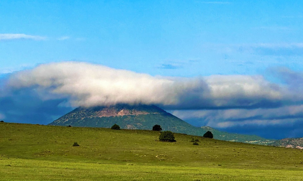 Folsom House | Capulin Volcano View House