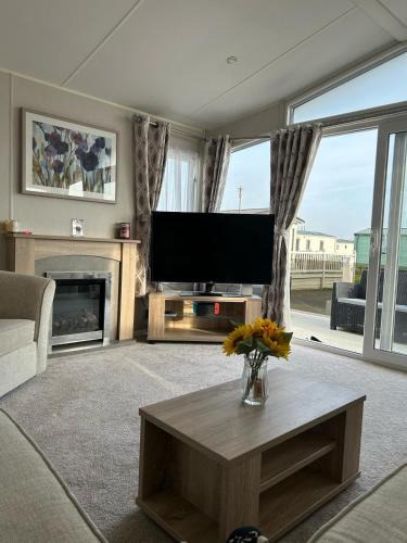 Towyn House | Caravan by the Sea D47