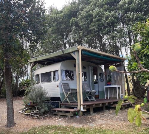 Mangonui House | Caravan In The Orchard