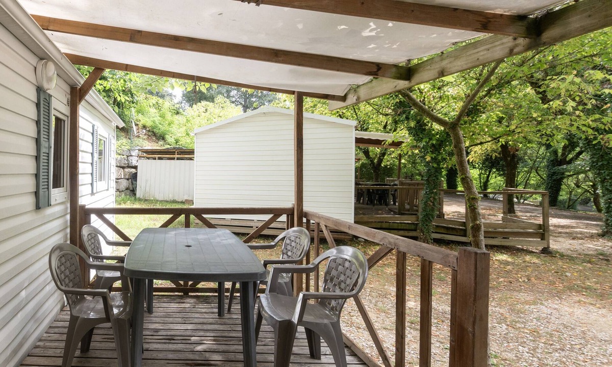 Vallon-Pont-d'Arc RV Rental | Caravan 'Midi - Mobil Home 4-6 Pers' with Private Terrace and Shared Garden