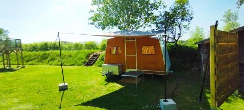 Camoel Other | Caravane vintage