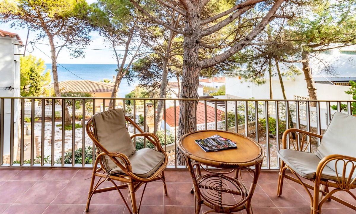 Llanca Apartment | Carboneras 53 - Apartment with terrace and views